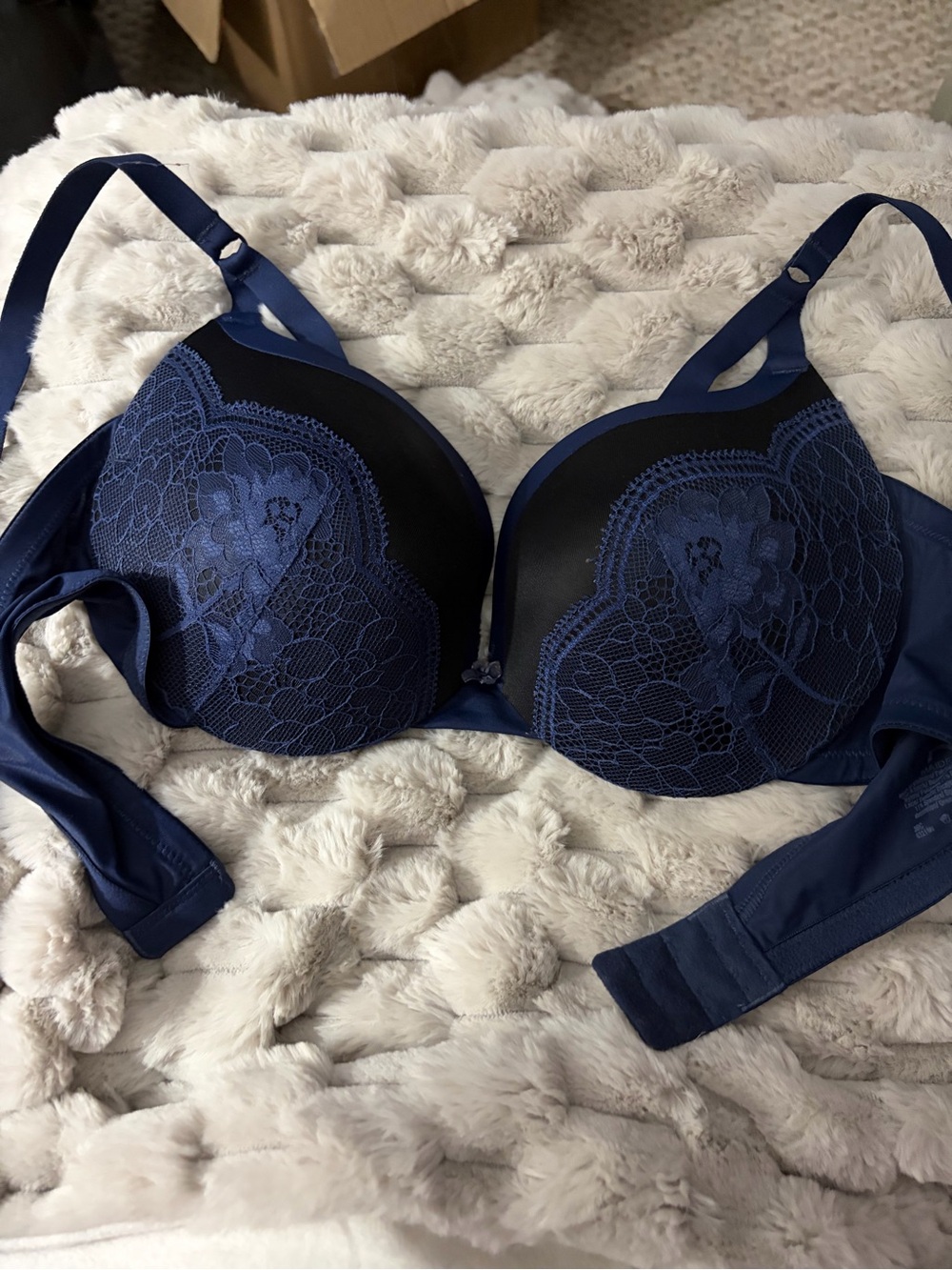 Maidenform Navy Lace-Trim Push Up Bra 38C